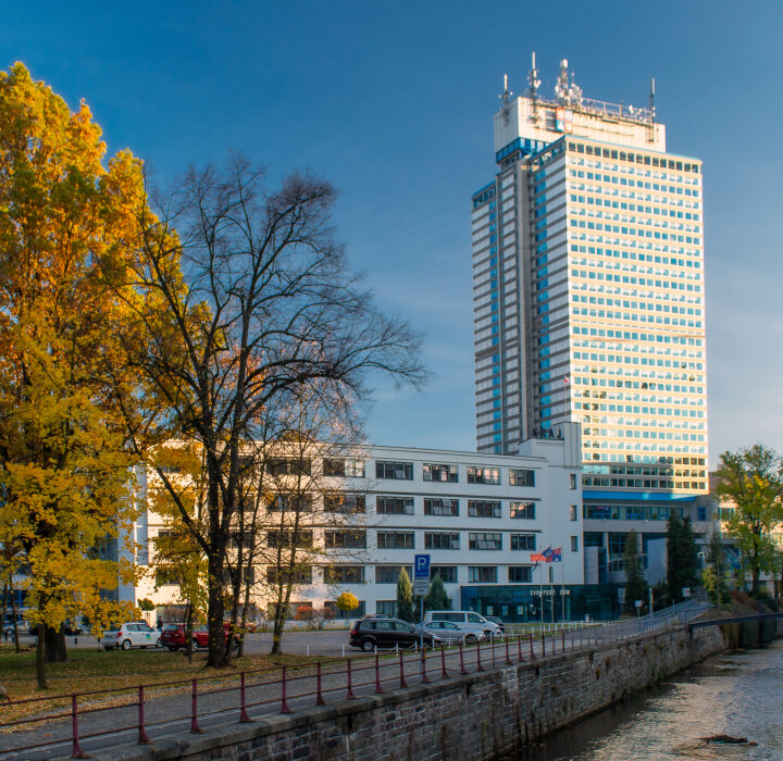 Analýza ekonomického rozvoje Libereckého kraje a jeho postavení v rámci ČR (2025)